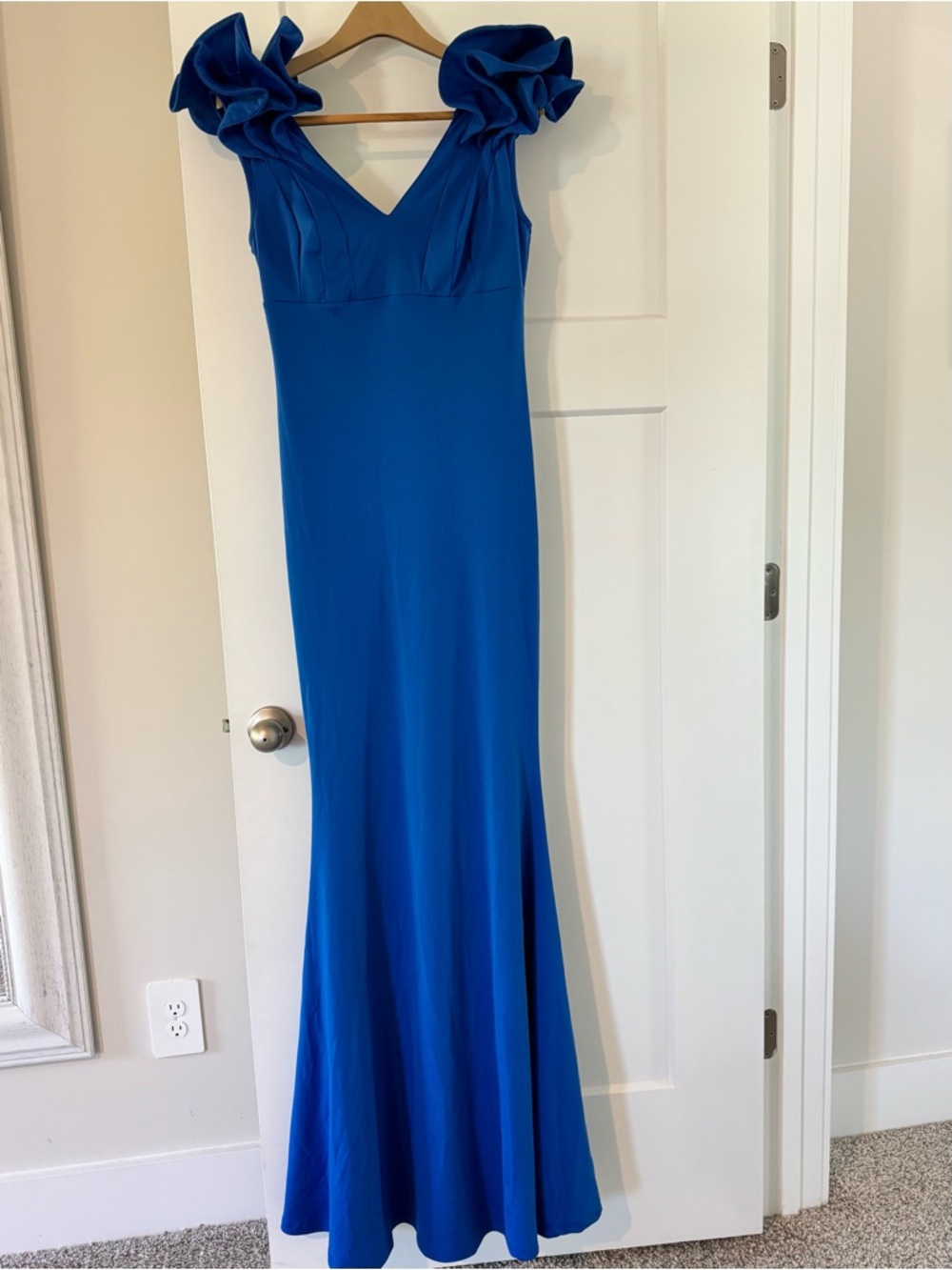 Elegant Blue Ruffle-Shoulder V-Neck Evening Dress